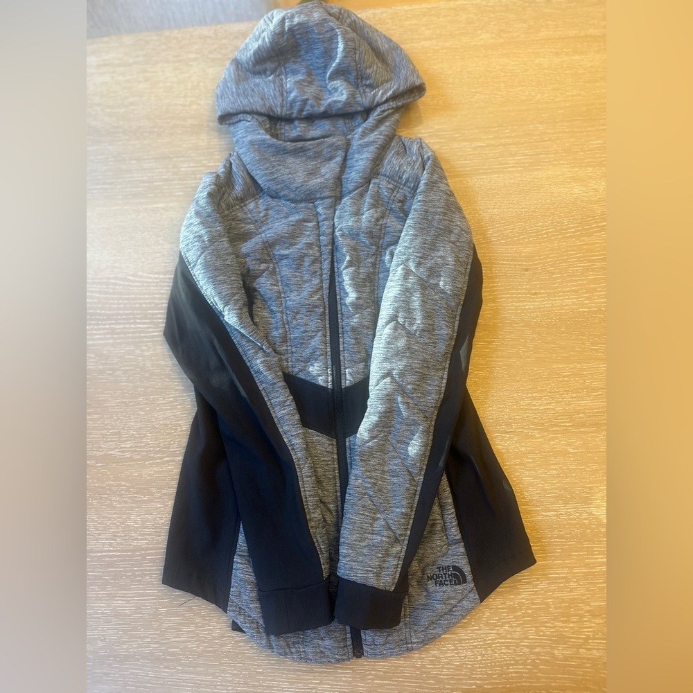 The North Face Pseudio Jacket Gray and Black Quilted Full Zip Hooded, size Small